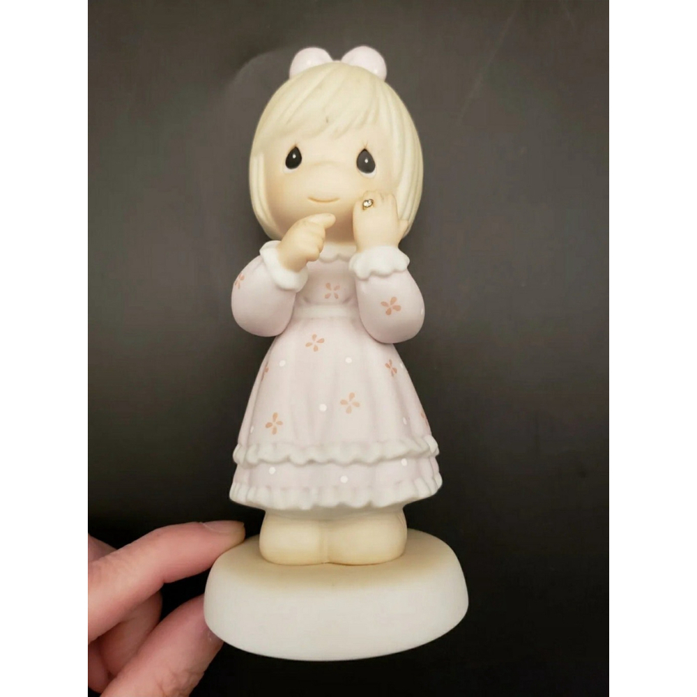 2 vintage Precious Moments Figurines.
1993 "I still do." 1982 little girl - Picture 6 of 10